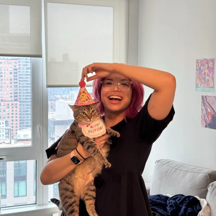 Cat Luver Ari photo 3