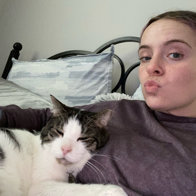 Fur-Endly  Loving Cat Sitter