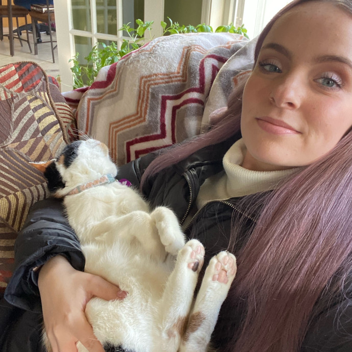 Fur-Endly  Loving Cat Sitter