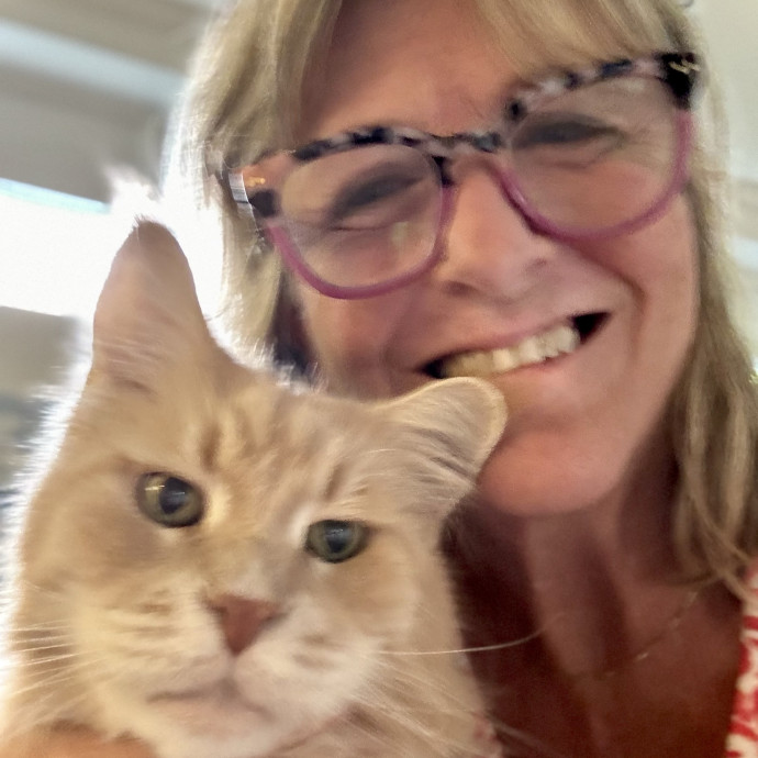 Low Country Cat Whisperer Deb