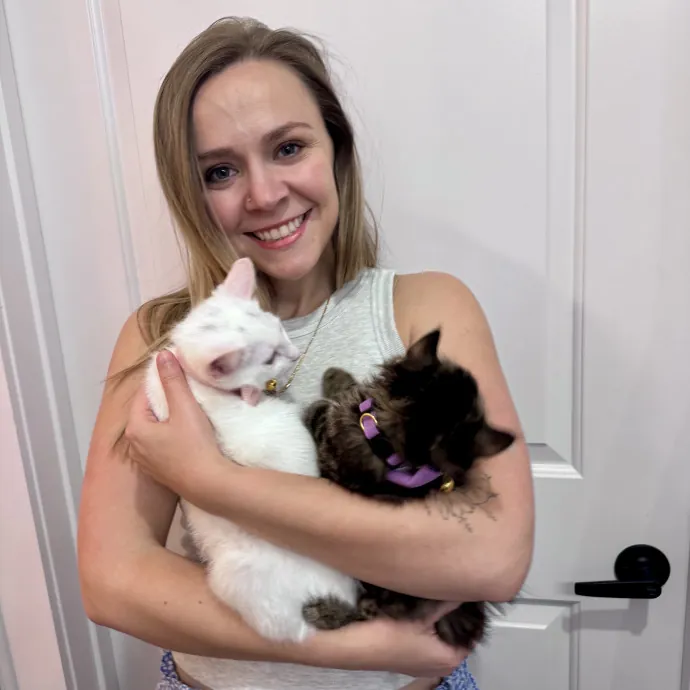 Jenelle R.