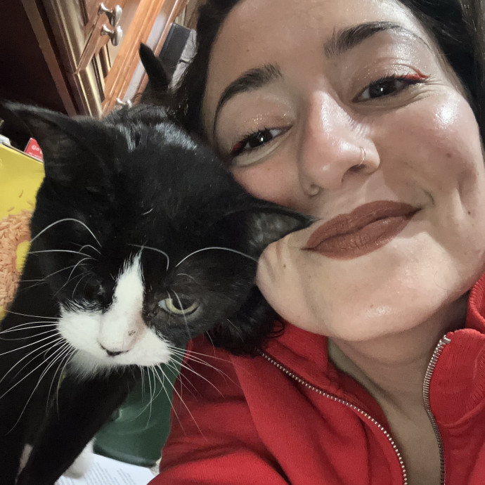 Loving Attentive Reliable Cat Sitter photo 3