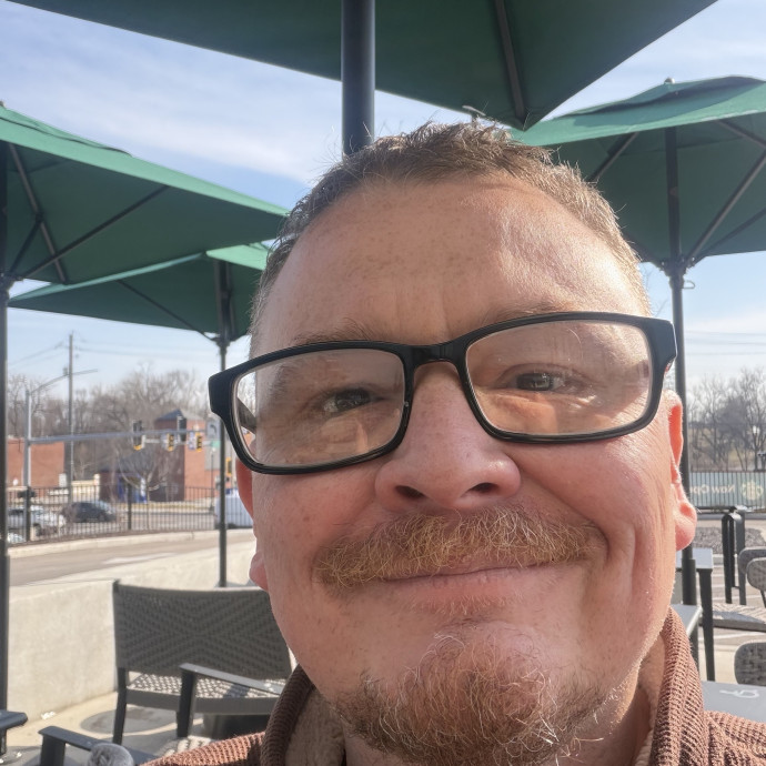Loving Cat Dad Of 2 With 25 Years Exp photo 2