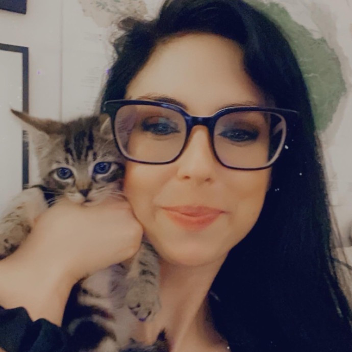 Iris The Cat Sitter
