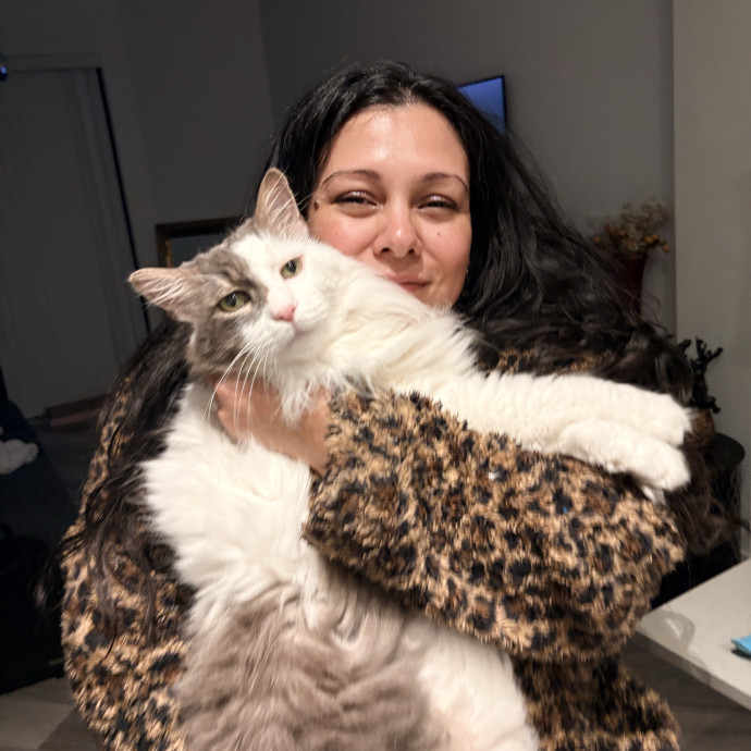 Devoted Cat Parent  Experienced Sitter