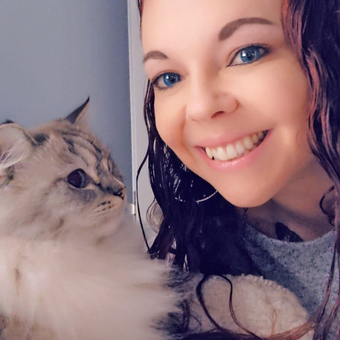 Feline Spoiler Loving All Kitties photo 3
