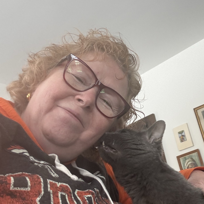 Loving Mature Cat Sitter Ready To Help photo 2