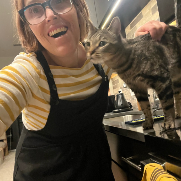 Happy Kitty Cat Sitting photo 3