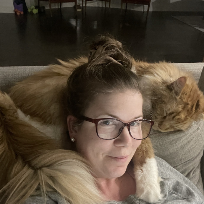 Cat Lover With Pet Sitting Experience