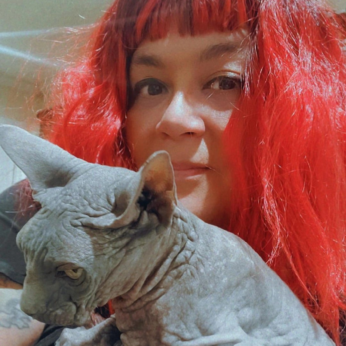 Experienced Cat Caregiver  Sphynx Mom photo 3