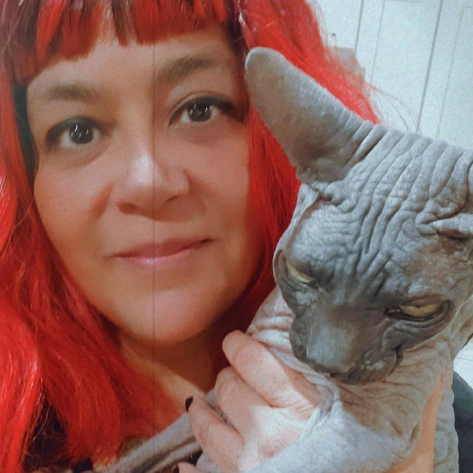 Experienced Cat Caregiver  Sphynx Mom photo 2