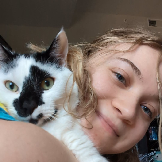 Zoe - Cat Mom To Buddy And Holly