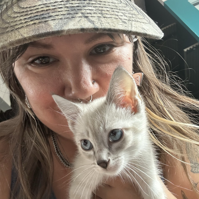 Skye Kaleta - Friend To All Felines photo 3