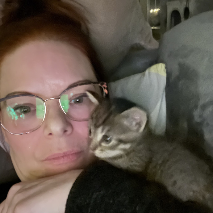 Experienced Kitty Foster Mama photo 2