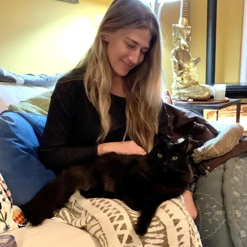 Communicative  Reliable Caretaker