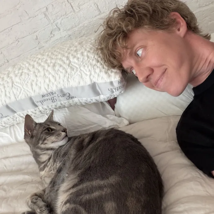 Calm Caring Sitter For Every Cat