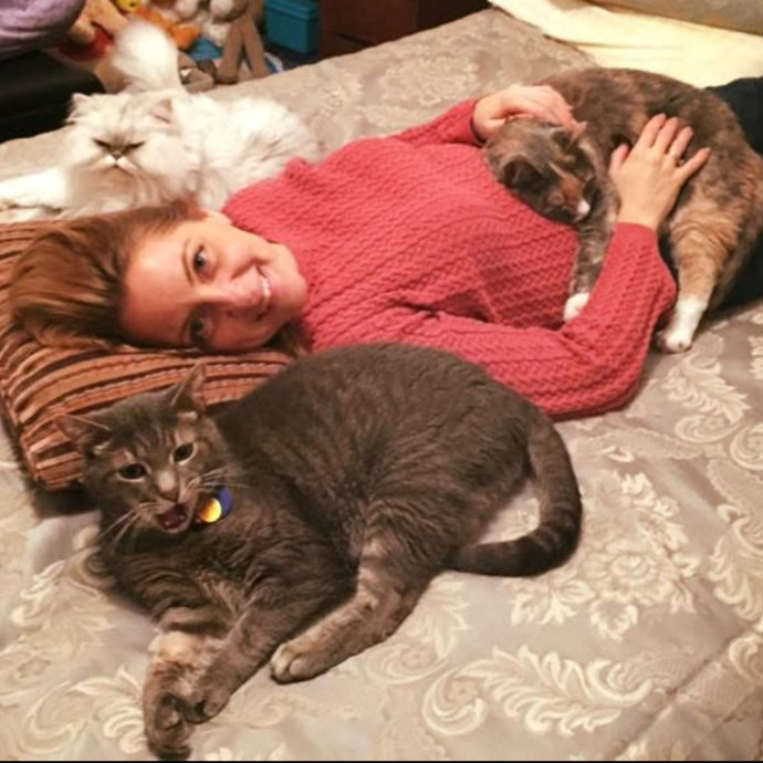 Experienced Cat Mom photo 3