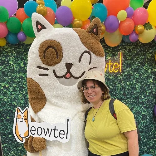 Ari's Valley Cat Hospitality