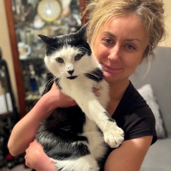 Cat Sitter With 9 Yrs Experience