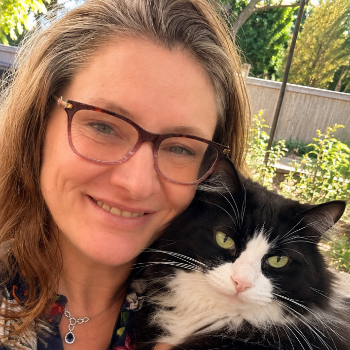 The Cat Whisperer -Luxury Cat Care