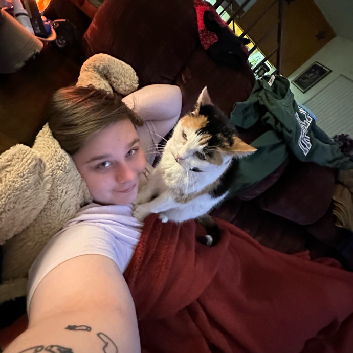 Huge Cat Lover And Long Time Sitter
