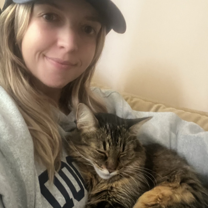 Loving  Attentive Cat Sitter