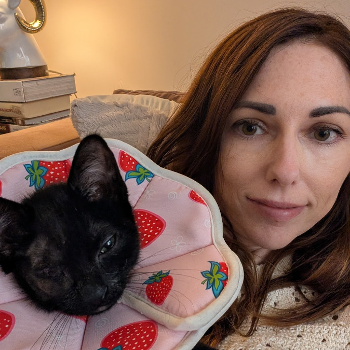 Caitlin The Cat Lover photo 2