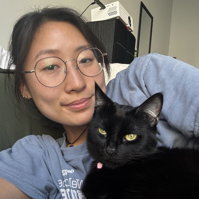 Flexible Loving Cat Sitter photo 2