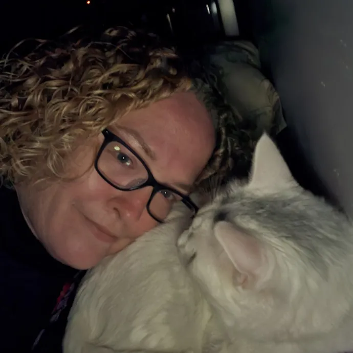 Loving Cat Sitter  Companion photo 2