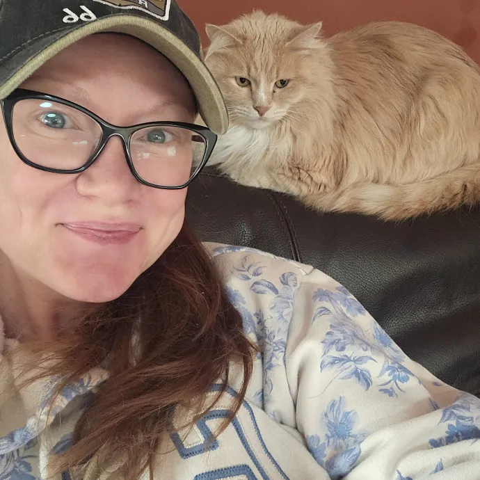 Cat Lover And Veterinarian Nurse photo 2