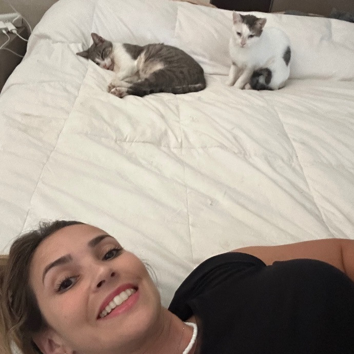Reliable Cat Sitter Who Truly Loves Cats