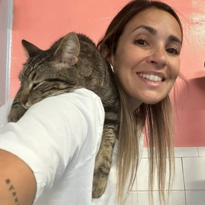 Reliable Cat Sitter Who Truly Loves Cats