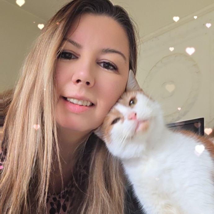 Cat Care Specialist  25 Yrs Experience