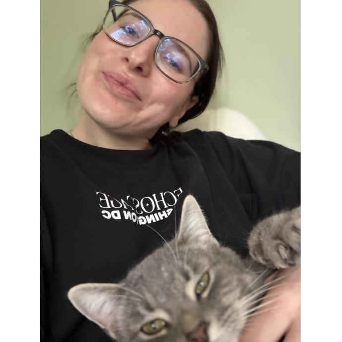 Cat Lover With Spare Time And Cuddles photo 2