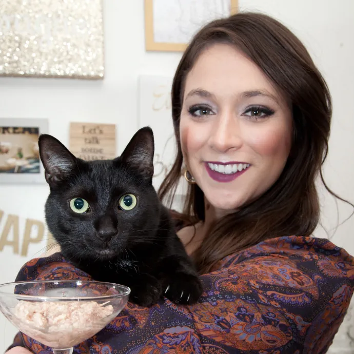 Caring Experienced Cat Lover