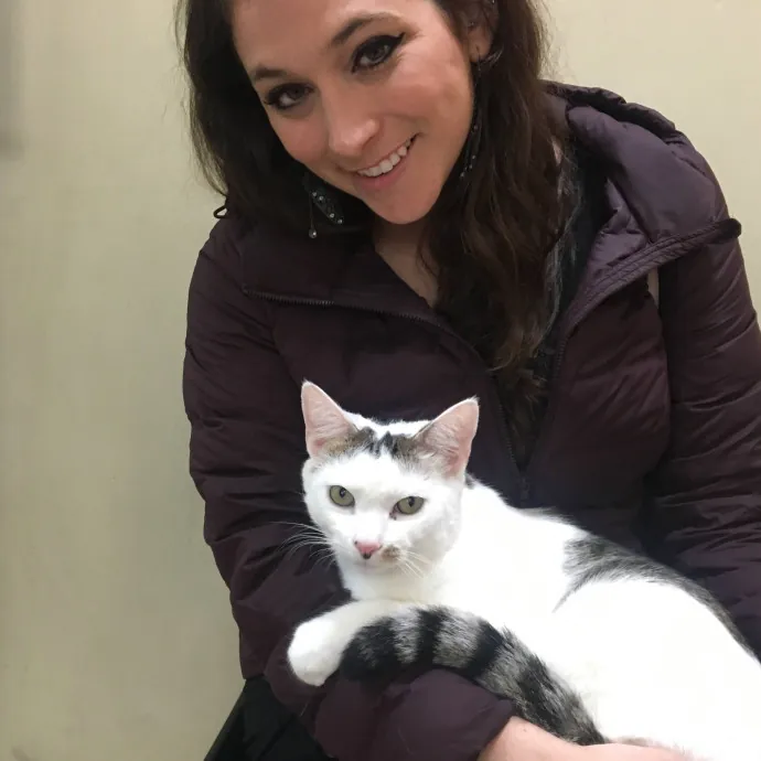 Caring Experienced Cat Lover