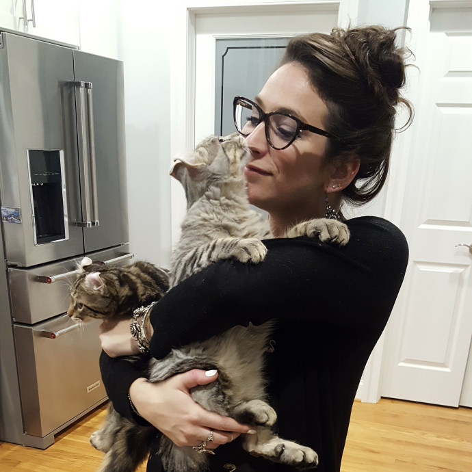 Caring Experienced Cat Lover