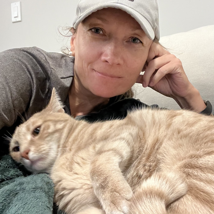 Calm And Reliable Cat Lady photo 2