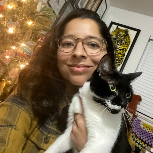 Former Zookeeper Turned Your Cat Sitter photo 3