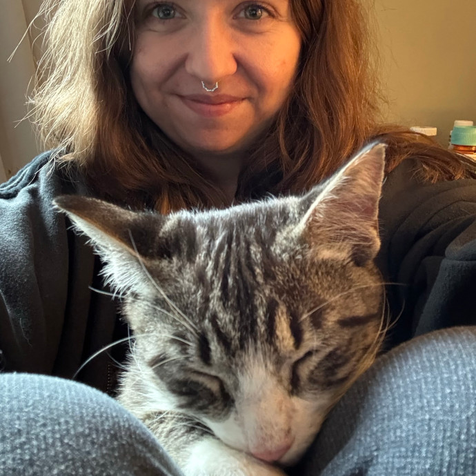 A Loving Detail-Oriented Cat Sitter photo 3
