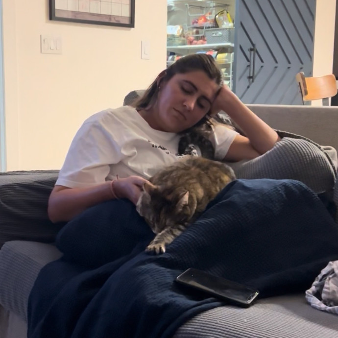 Loving Cat Sitter Wmedication Exp