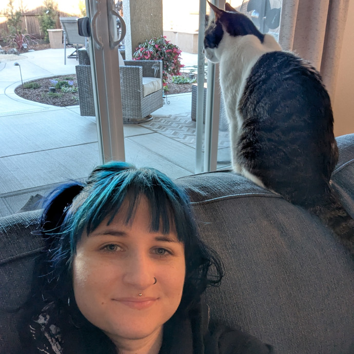 Erin The Long Beach Cat Bestie