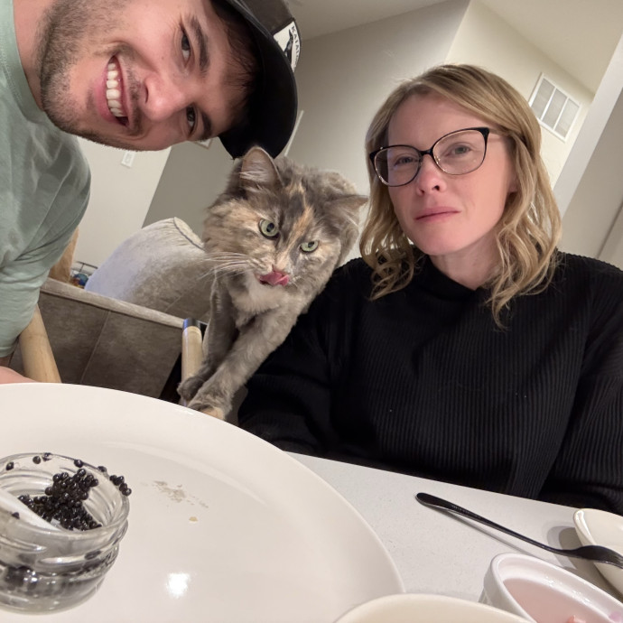 Veterinarian And Loving Cat Sitter photo 2
