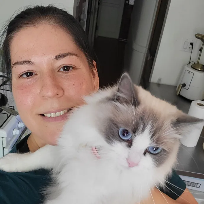 Valeria Aka The European Cat Whispurrrer