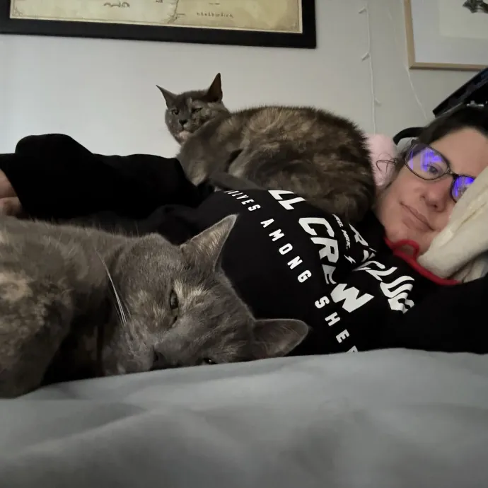 Loving Cat Lady Ready To Help photo 3