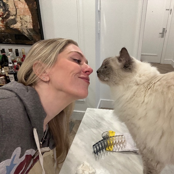 Floofy Friend For City Kitties