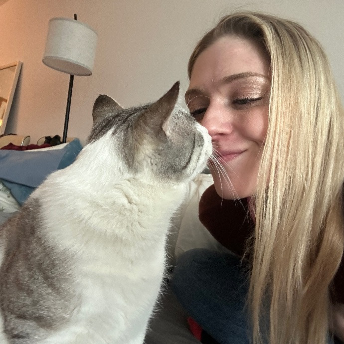 Floofy Friend For City Kitties