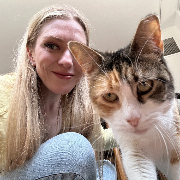 Floofy Friend For City Kitties