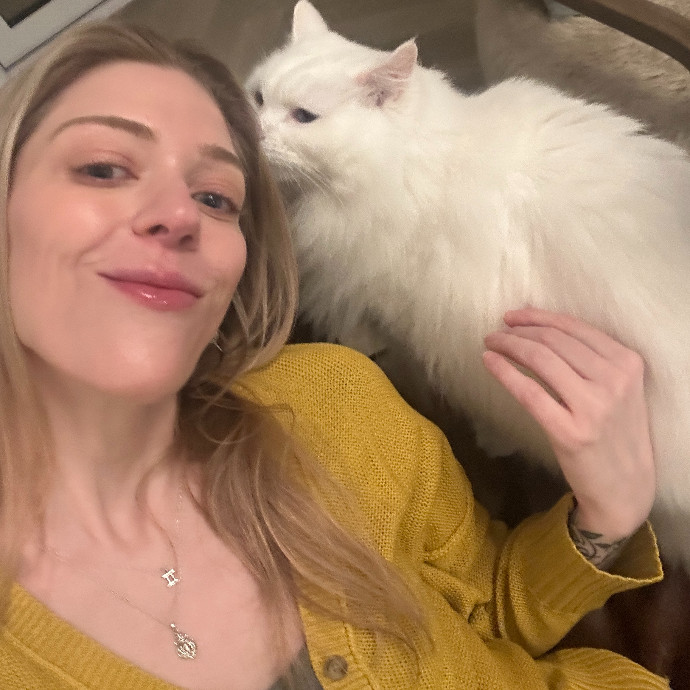 Floofy Friend For City Kitties