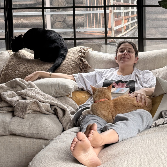 Tessa - Cat Mom Of 2 photo 2